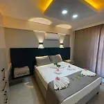 Lina Life 费特希耶